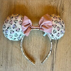 Minnie Mouse - Disney ears headband - pink bow